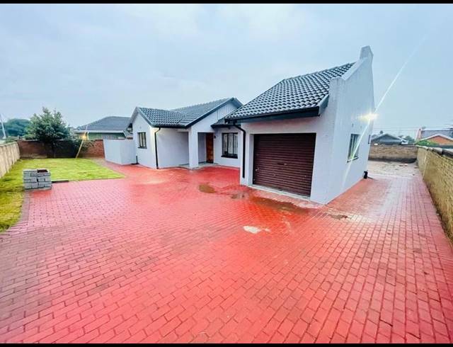 3 BEDROOM HOUSE FOR SALE IN ENNERDALE SOUTH